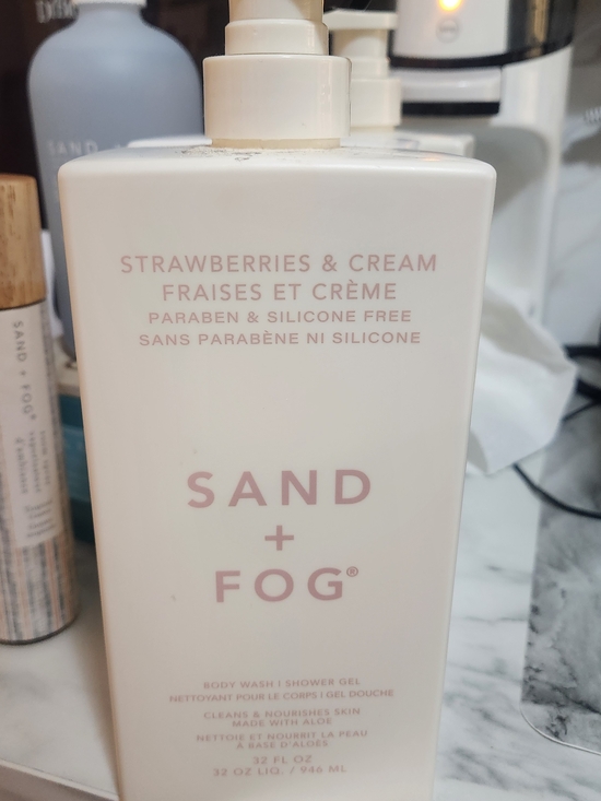 Sand + Fog Other - Sand + Fog Strawberries & Cream Body Wash